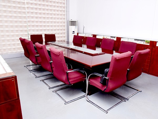 長鴻精密工廠風采